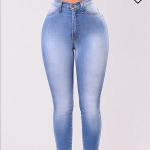 FASHION NOVA CLASSIC HIGH WAIST SKINNY JEANS- NWT